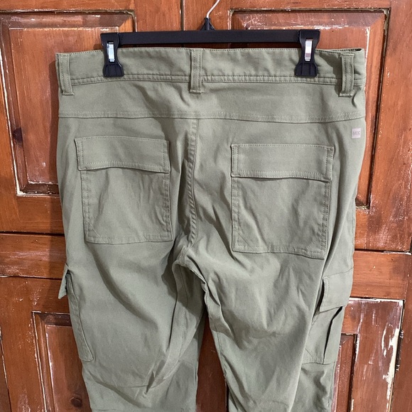 MEC hiking pants olive green - Picture 4 of 6